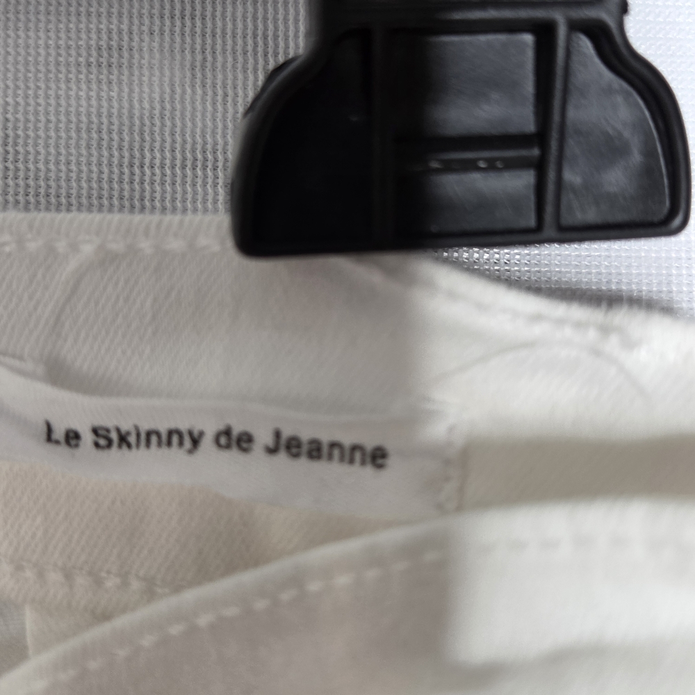 Frame Denim Off-White Jeans with Metallic Button - Picture 4 of 7